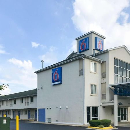 Motel 6-Statesville, NC Buitenkant foto