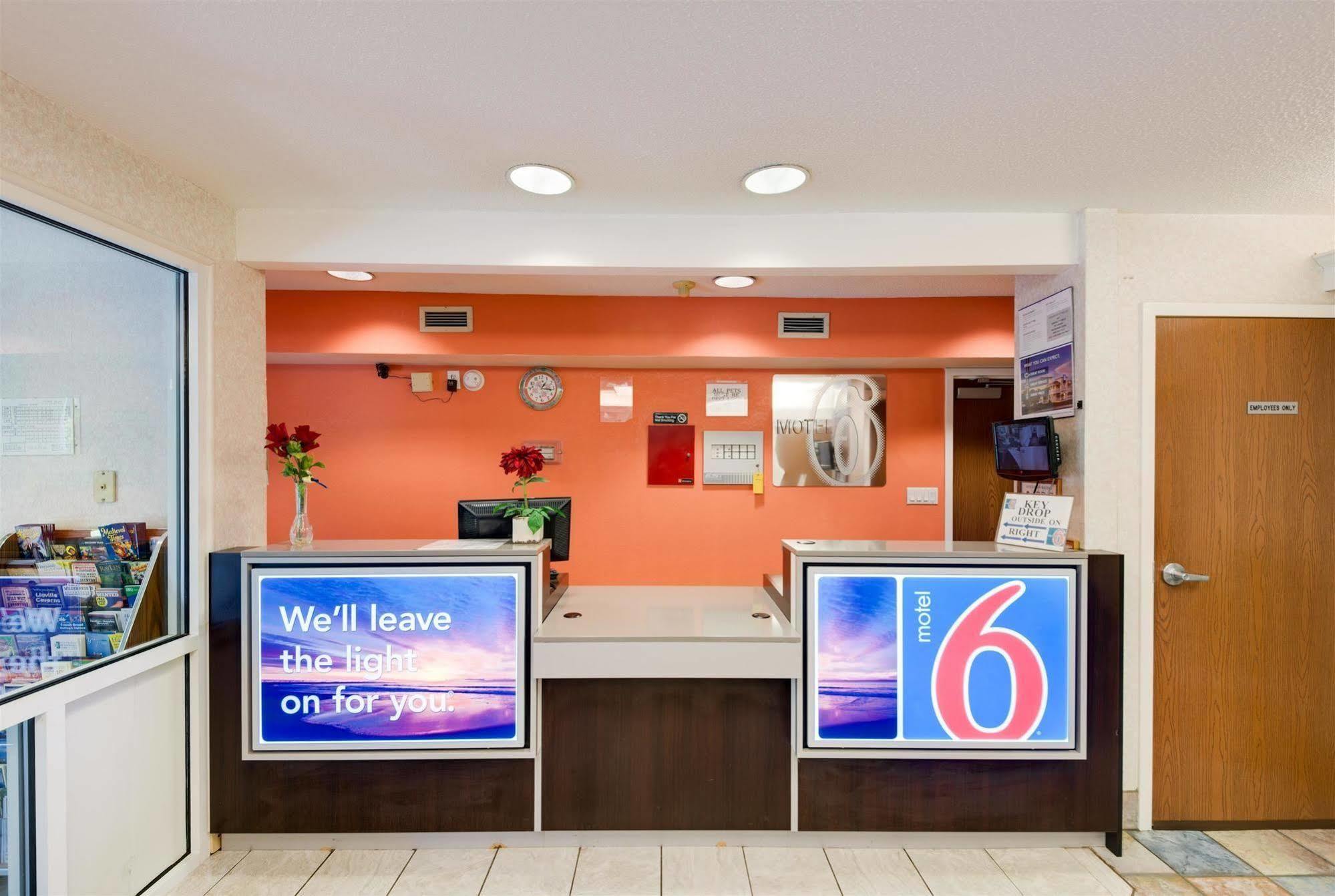 Motel 6-Statesville, NC Buitenkant foto